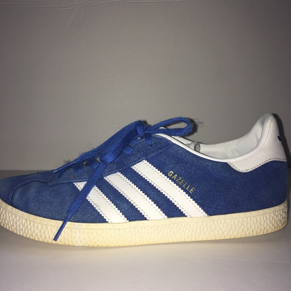 blue and white gazelles
